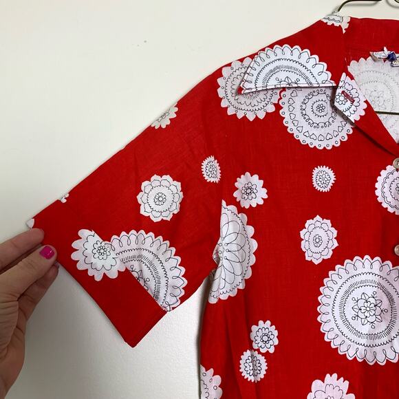 Jane Hunter red white dot black doodle heart design button up top Size MEDIUM - Picture 5 of 5